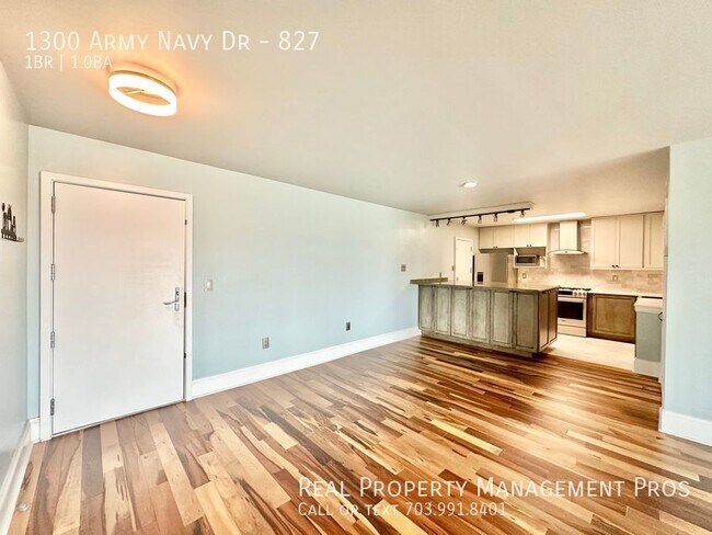 Building Photo - LUXURIOUS & UNIQUE Pentagon City Condo- Ut...