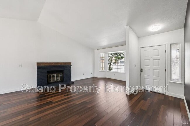 Foto del edificio - 309 Nancy Ln