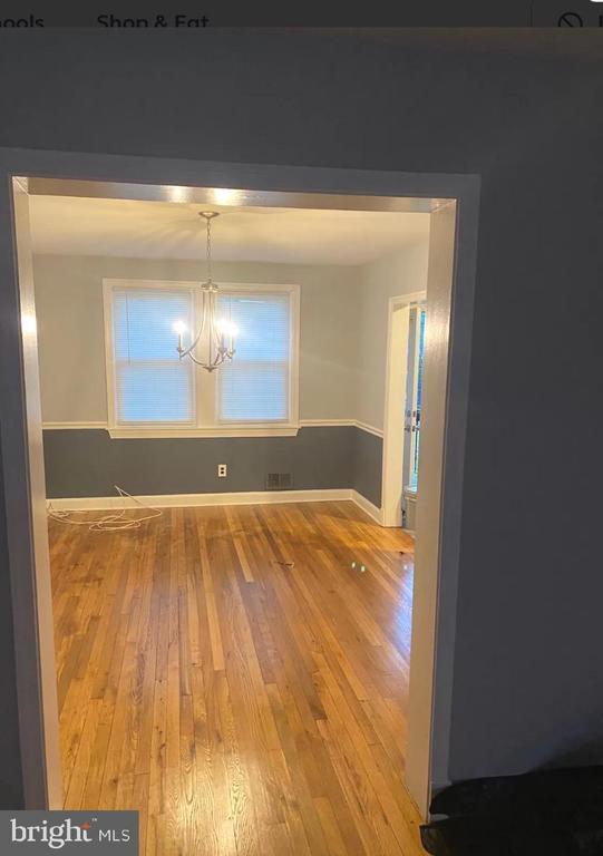 Foto del edificio - 1622 E Cold Spring Ln