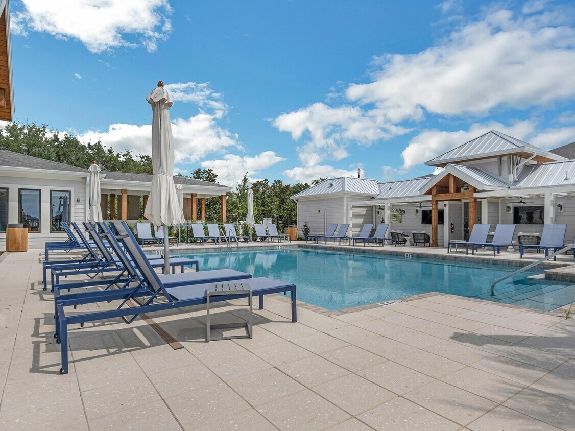 Foto principal - RISE Florence Villa Townhomes