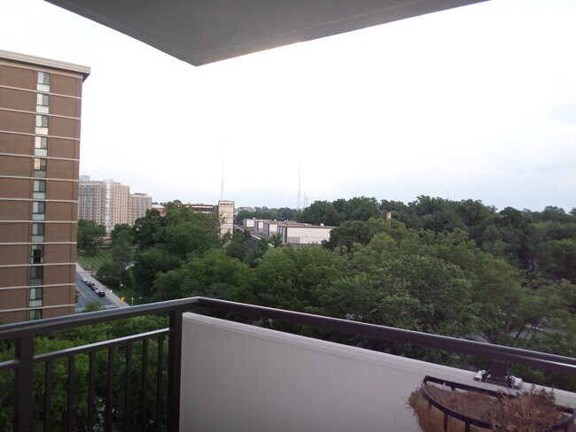 Foto del edificio - 4620 N Park Ave