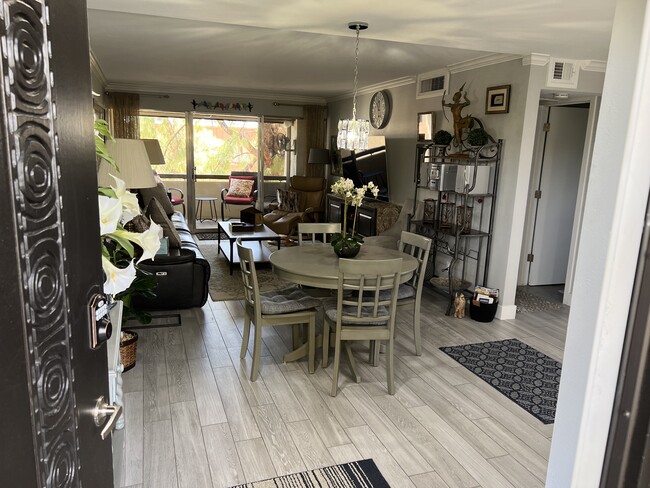 entrance into condo - 7625 E Camelback Rd