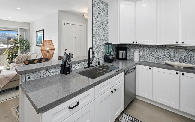 Foto del edificio - Welcome to this immaculate one-bedroom res...