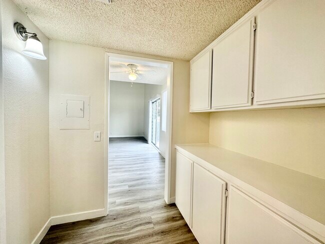 Foto del edificio - 11007 Hartsook St North Hollywood, CA 91601