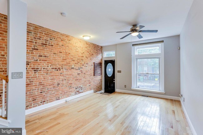 Building Photo - 1101 S Potomac St