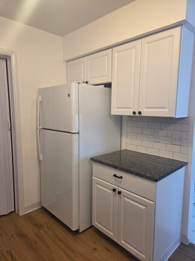 Foto del edificio - 104 Laurel Ct