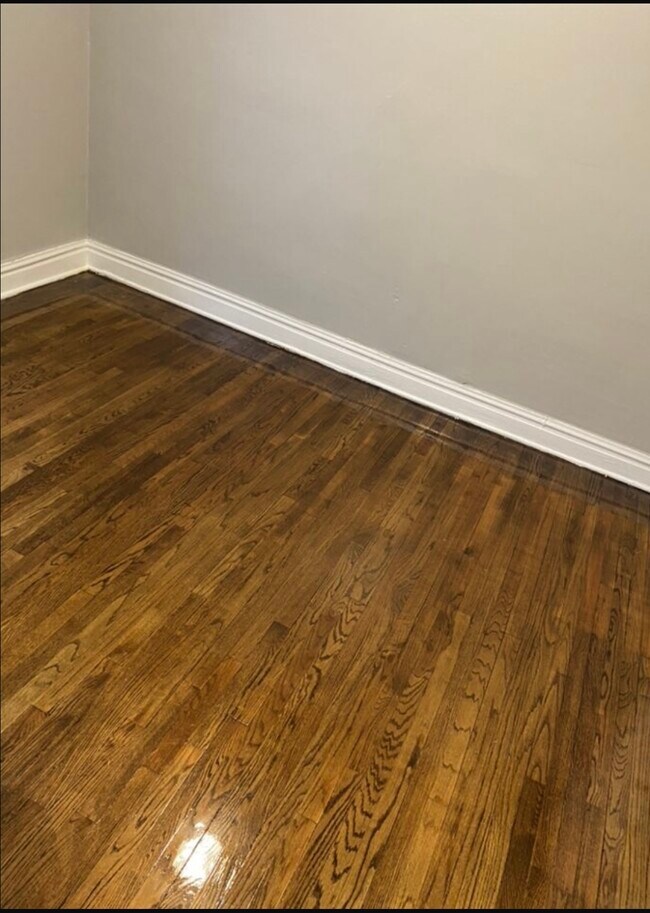 Foto del edificio - 2408 E 78th St