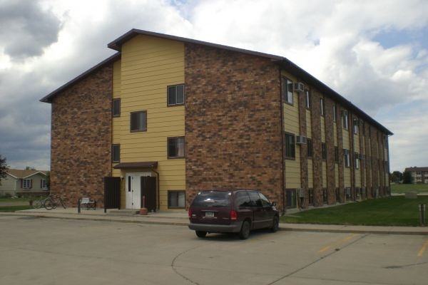 Foto del edificio - Williston Village Apartments