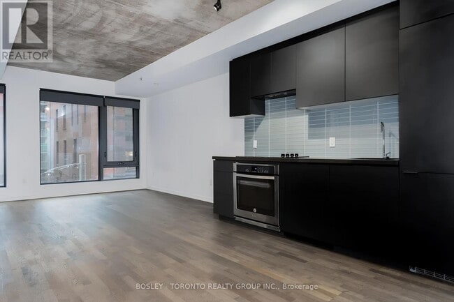 Building Photo - 60 Colborne St