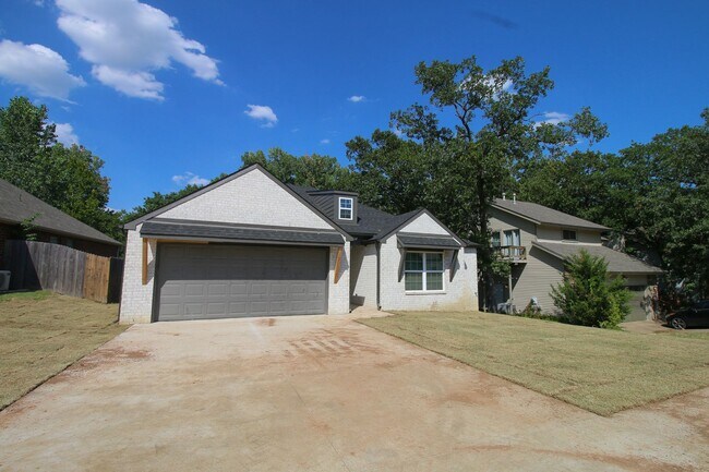 Foto del edificio - New Build: 3 Bed 2 Bath In Quiet Neighborhood