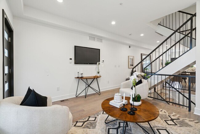 Foto del edificio - Brand New Townhome in Brewerytown