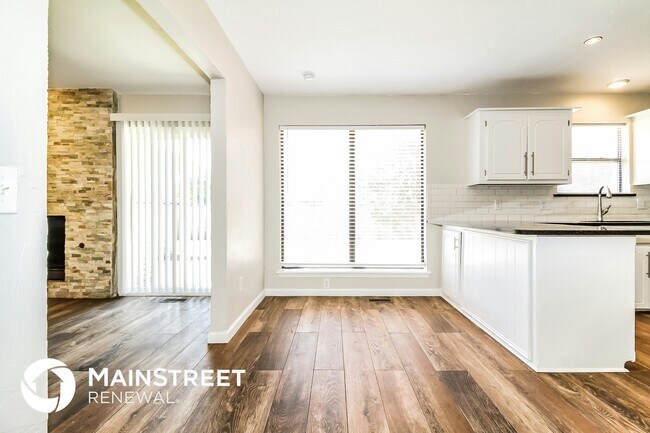 Foto del edificio - 1113 Countrywood Ln