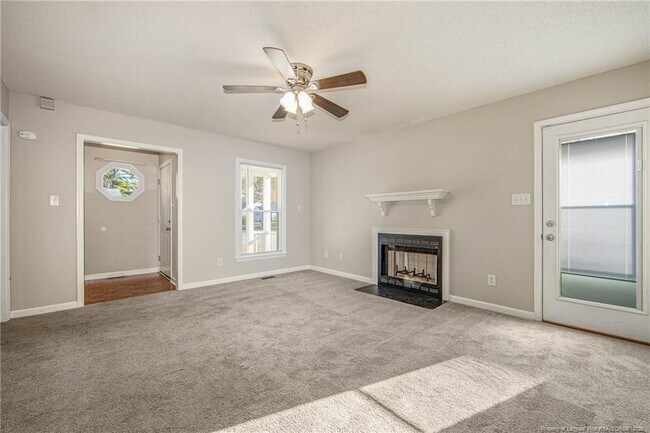 Foto del edificio - 1432 Rougemart Dr