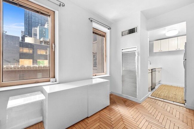 Photo - 106 Central Park S Apartment