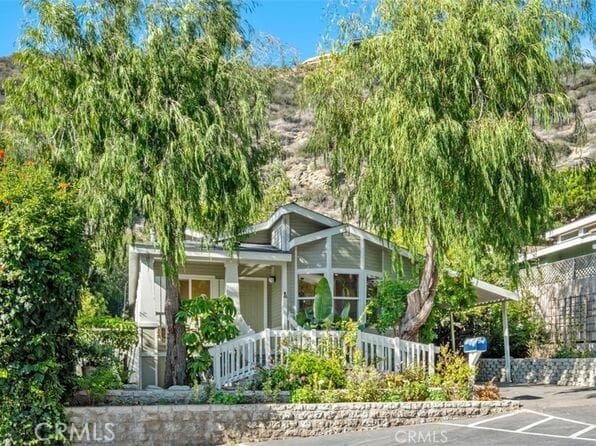 Building Photo - 16 N Stonington Rd