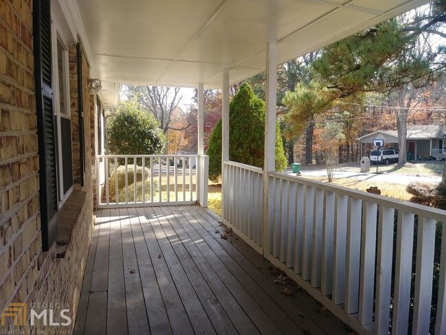 Building Photo - 5008 Springtree Ct