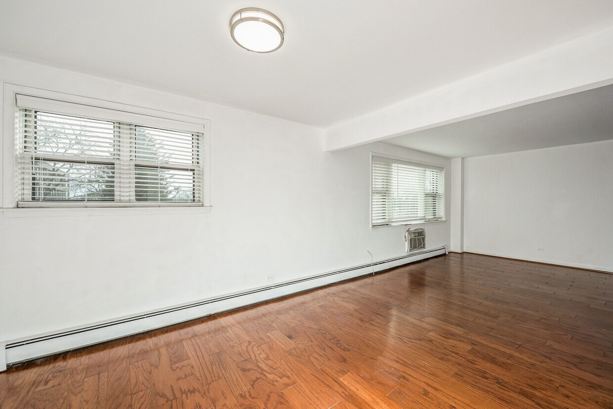 8644 Skokie Blvd Unit 405, Skokie, IL 60077 Condo for Rent in Skokie