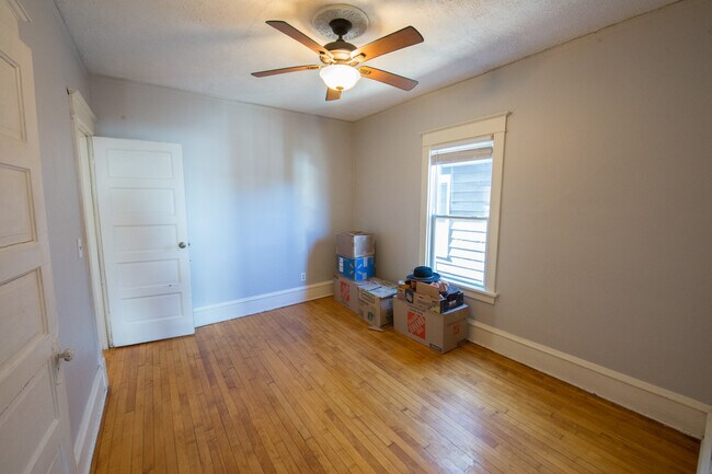 Foto del edificio - 3410 N Booth St