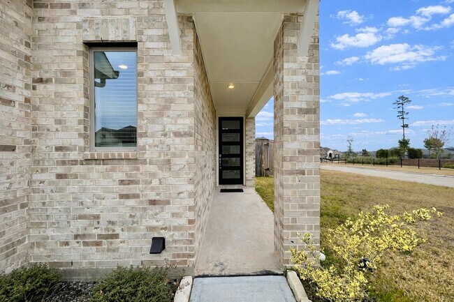 Foto del edificio - 553 Sand Branch Dr