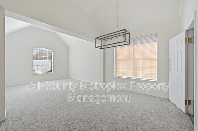 Building Photo - 3421 Devonshire Ct