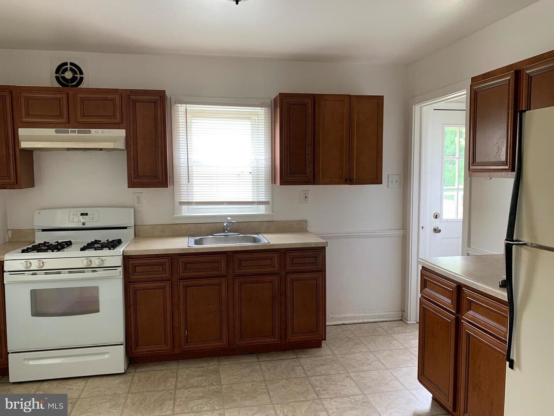 Foto principal - 817 Graisbury Ave
