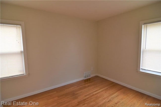 Building Photo - 6144 Ternes