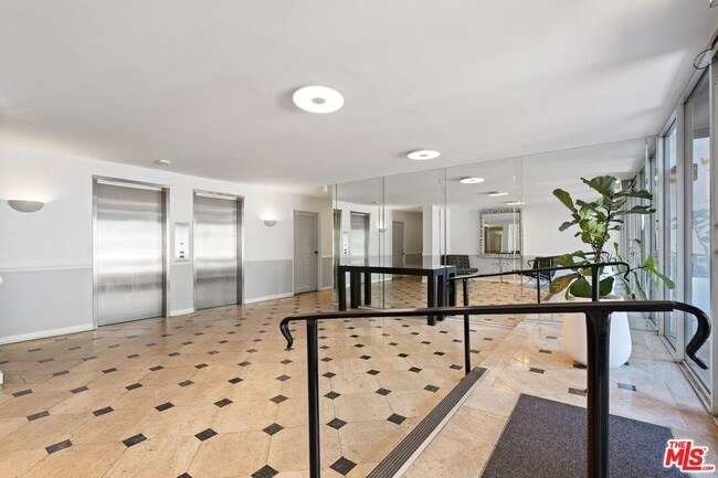 Foto del edificio - 9950 Durant Dr