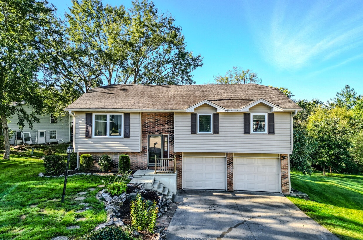 Primary Photo - 4320 W Brookview Ct