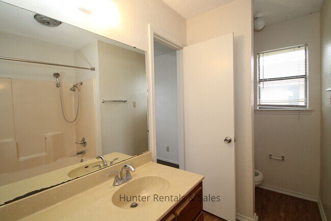 Building Photo - Too Good!