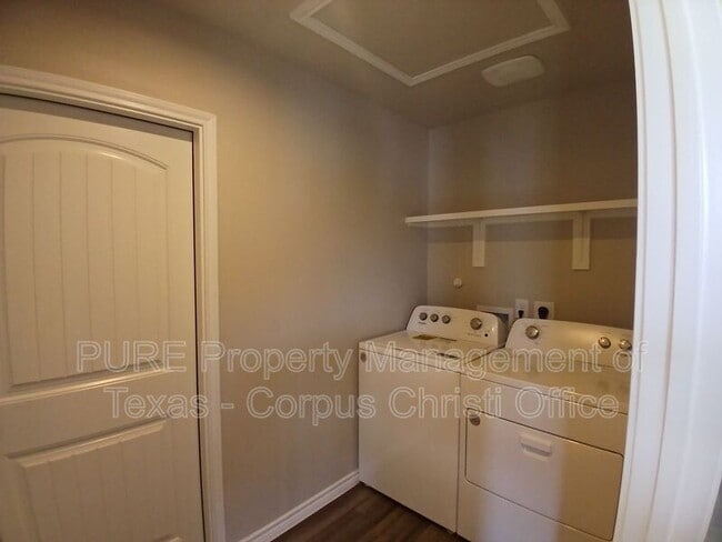 Foto del edificio - 7610 Rustler Ln
