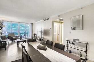 Building Photo - 2501 S Ocean Dr
