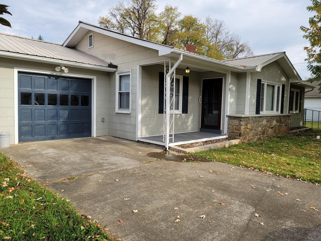 Photo - 55 Francis St (Waynesville, NC)