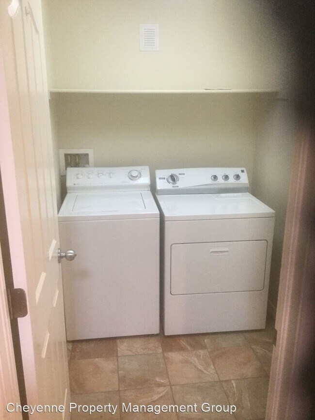 Foto del edificio - 2 br, 2 bath House - 5927 Crow Rd.