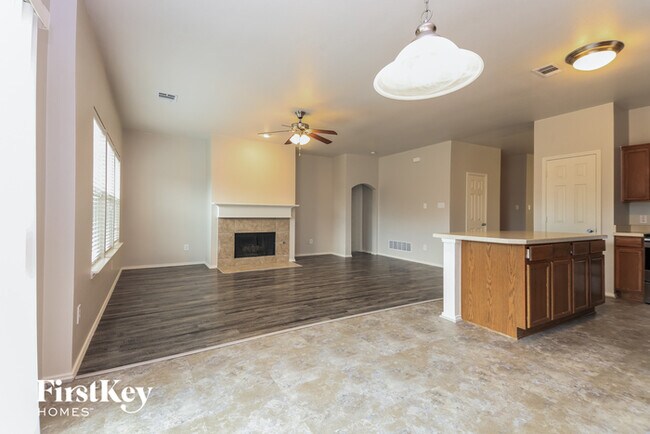 Building Photo - 104 Patriot Pkwy