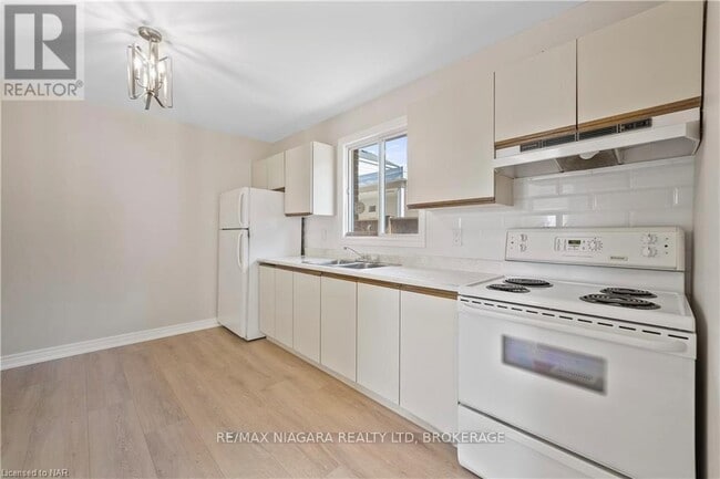 Building Photo - 6344 Drummond Rd