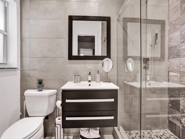 Foto del edificio - 1273 NE 92nd St
