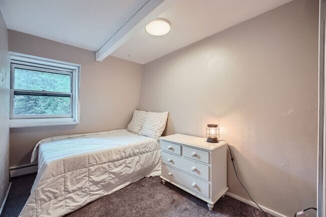 Foto del edificio - 2470 Chamonix Ln