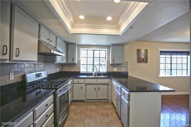 Foto del edificio - 3 br, 3 bath Condo - 105 E Beacon St Apt A