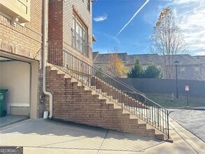 Building Photo - 2141 Coventry Dr