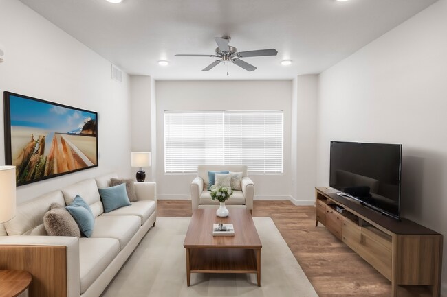Foto del edificio - Up to $500 off! 1-Bedroom Condos in Colony...
