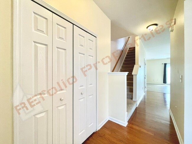 Building Photo - 1304 Cozart St