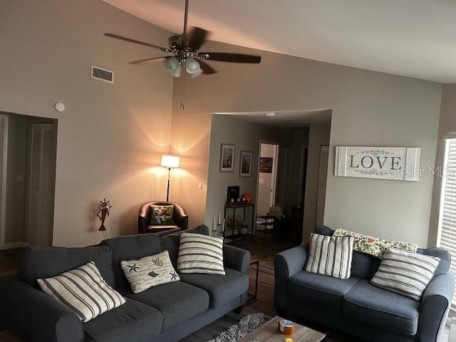 Foto del edificio - 13713 Lazy Oak Dr