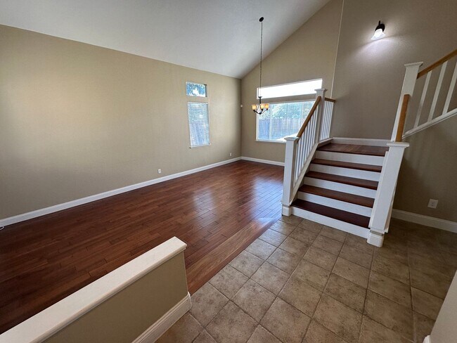 Foto del edificio - Beautiful Remodeled 4 Bedroom, 3 Bath Home