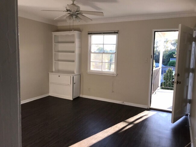 Foto del interior - 611 Levering Ave
