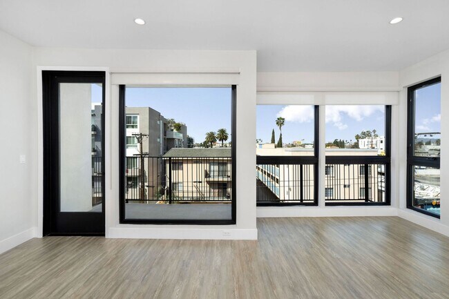 Foto del edificio - 5550 Bonner Ave