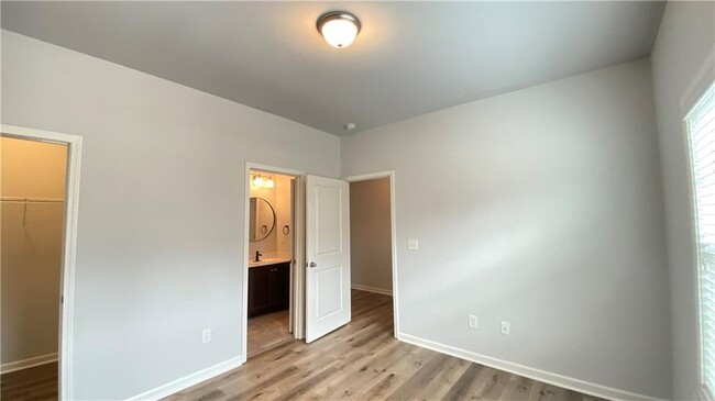 Building Photo - 4934 Whisper Creek Ct
