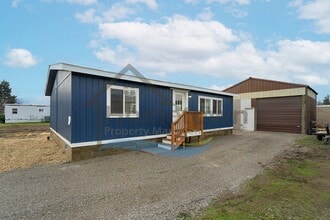 Building Photo - 2817 Carriage Ct