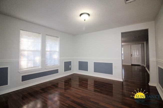 Foto del edificio - Great 3 Bedroom Home in Crestview!