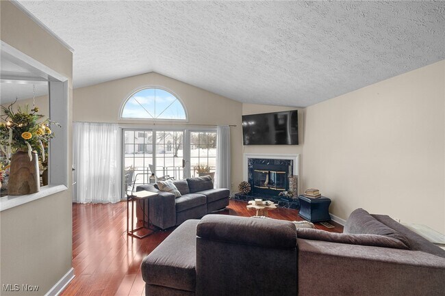 Foto del edificio - 6671 Hidden Lake Trail