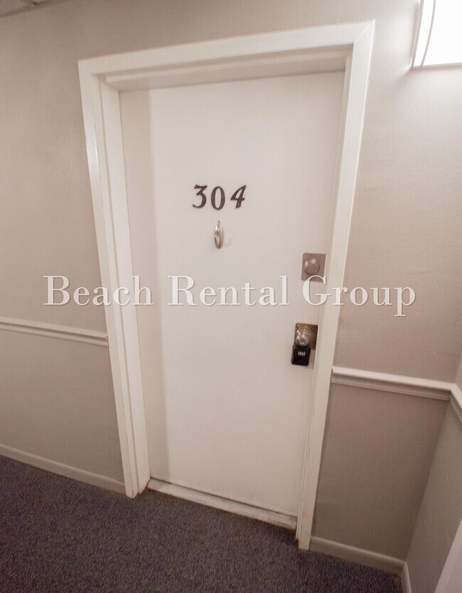 Foto del edificio - 6840 Blue Heron Blvd